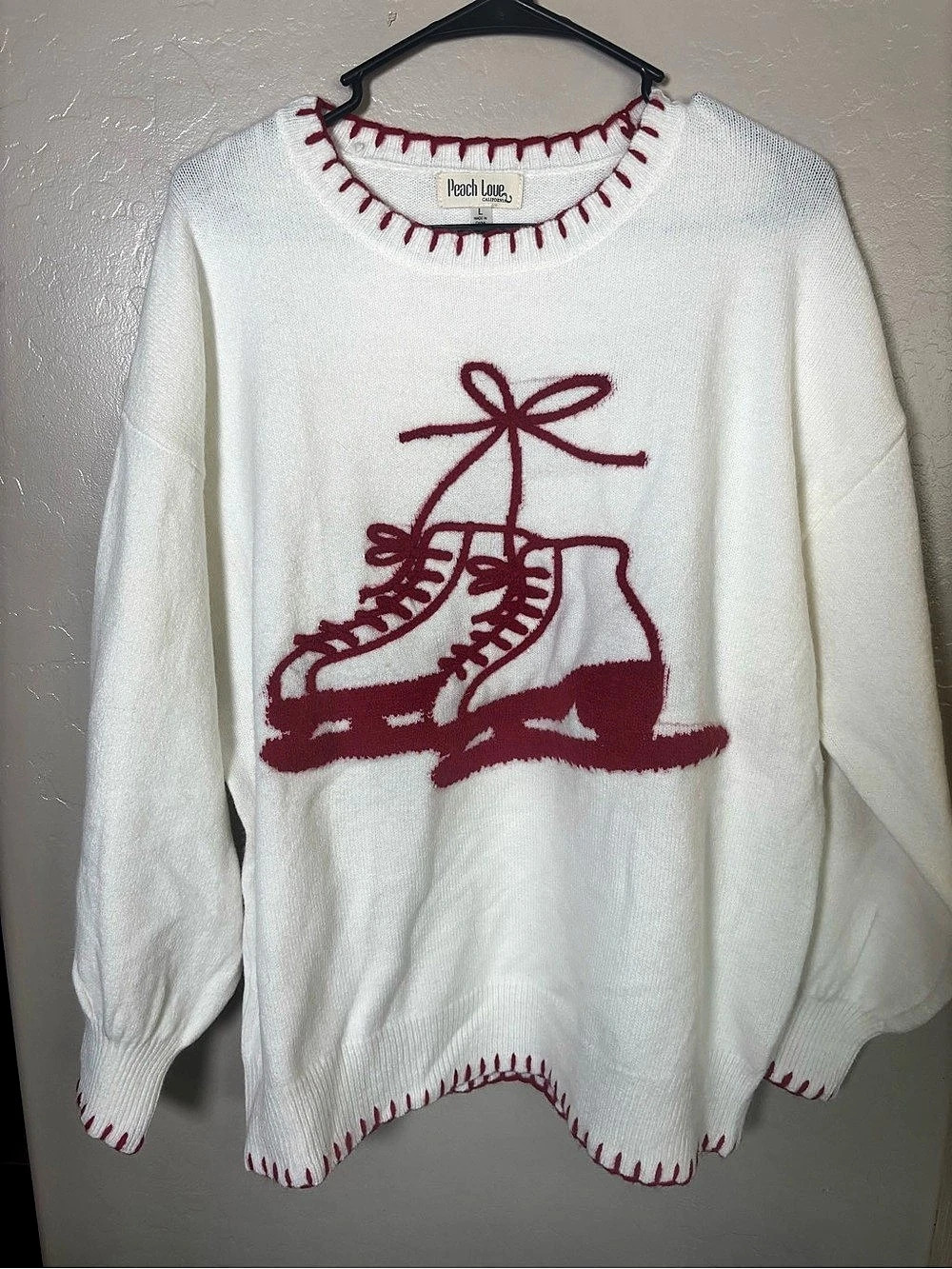 Peach Love Graphic Crewneck Sweater in White & Red